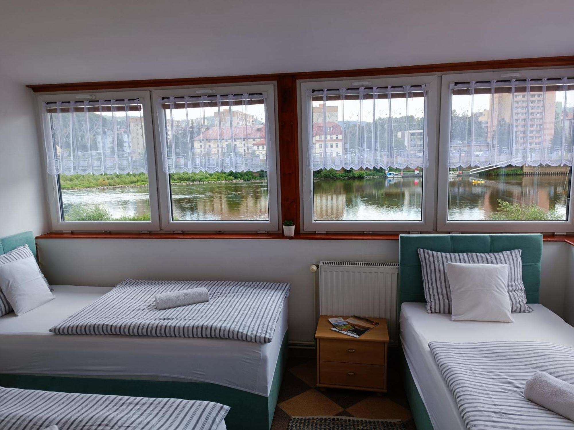 Apartamento U Bocmana S Vyhledem Na Zamek A Labe Decin Exterior foto